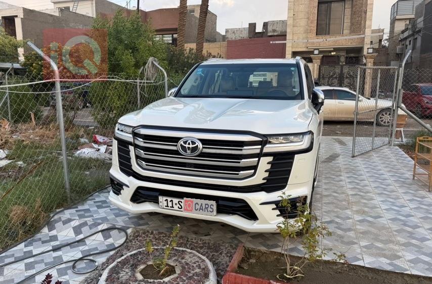 تۆیۆتا لاند کروزەر